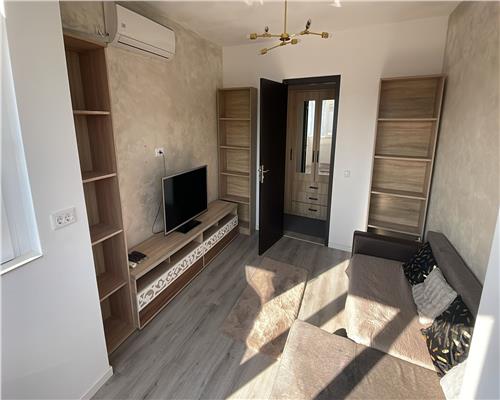 Apartament cu 2 camere, decomandat, zona Liceului Dimitrie Cantemir