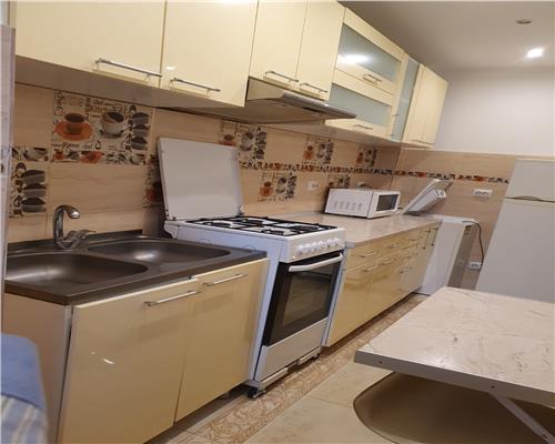 Apartament de inchiriat cu 1 camera, etajul 2, zona Tatarasi