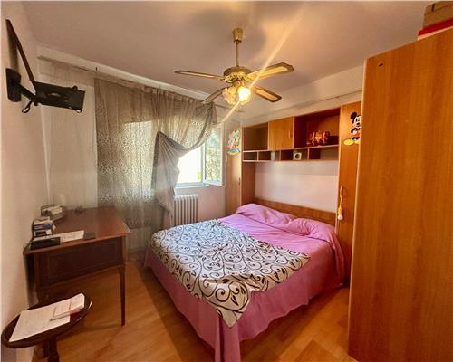 Apartament de vanzare cu 2 camere, decomandat, 53 mp,  Zona Dacia