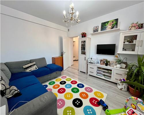 Apartament de vanzare, 2 camere, decomandat, capat Cug, Roca Residence