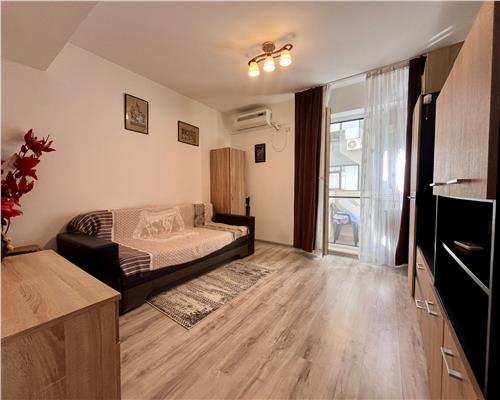 Apartament de vanzare, 3 camere, decomandat, 72mp, loc de parcare intabulat, Valea Adanca, Iasi