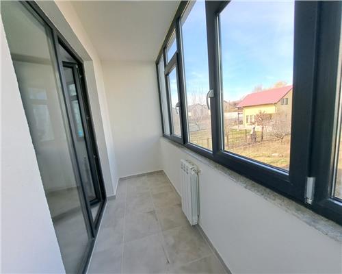 De vanzare apartament 2 camere, 51 mp, bloc nou Valea Lupului, baie cu geam