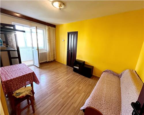 Apartament de vanzare cu 3 camere, etajul 3, zona Alexandru cel Bun Iasi (rond 28)